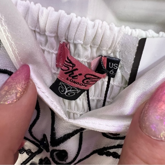 Chi Chi London Embroidered Mini Dress Women’s 6 White Chiffon Black Beaded NEW - Picture 7 of 11